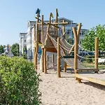 544, Seepark Apartment *