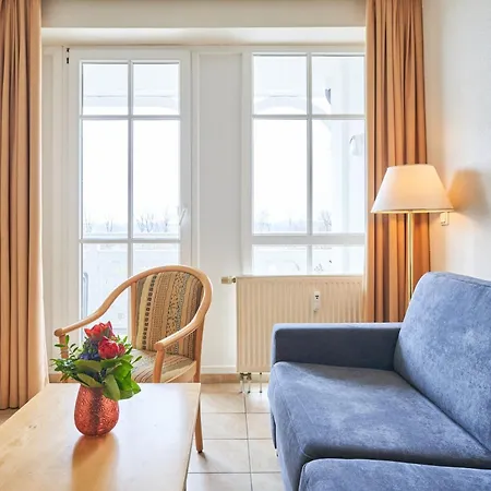 Apartment 544, Seepark *